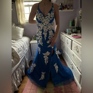 Hebos formal prom dress! never worn before and new with tags!!!